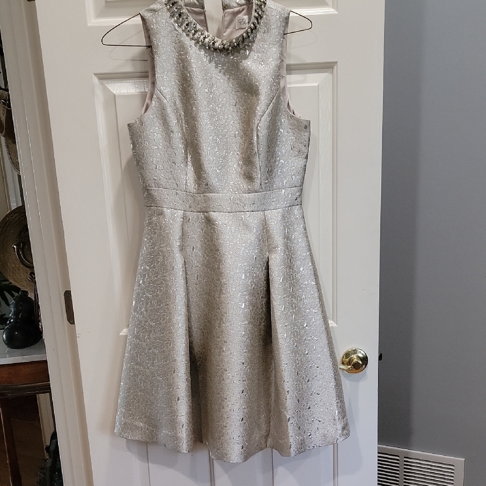 Glamorous Silver Sleeveless Dress with Jewel Neckline